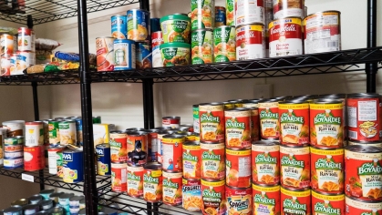 shelves of canned goods at Rutgers Student Food Pantry