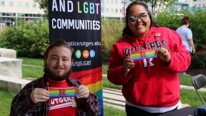 two students wearing Rutgers shirts