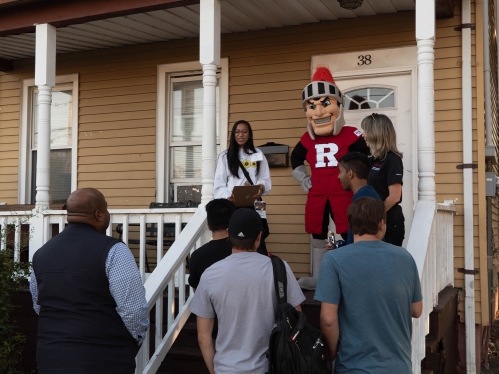 students with the scarlet knight mascot
